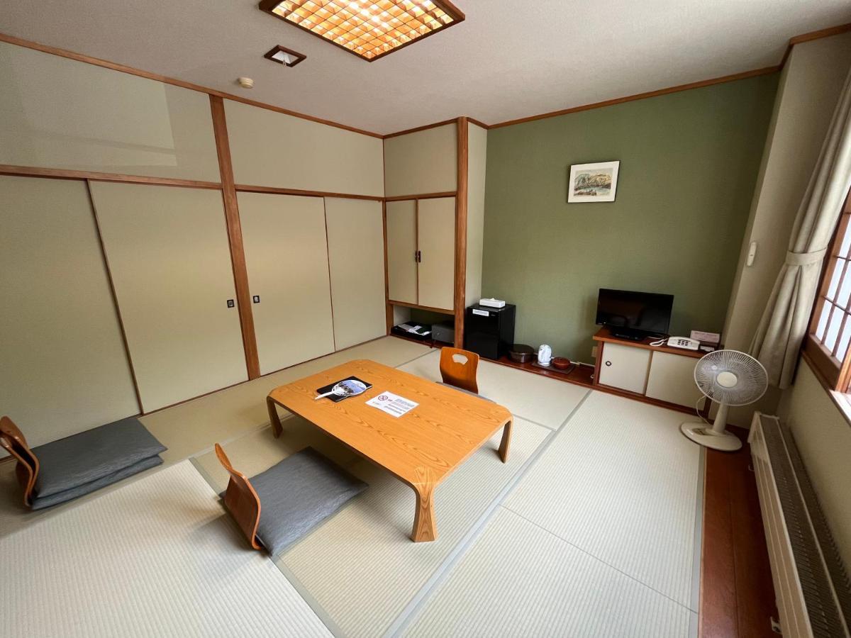צ'יטוסה Marukoma Onsen Ryokan מראה חיצוני תמונה