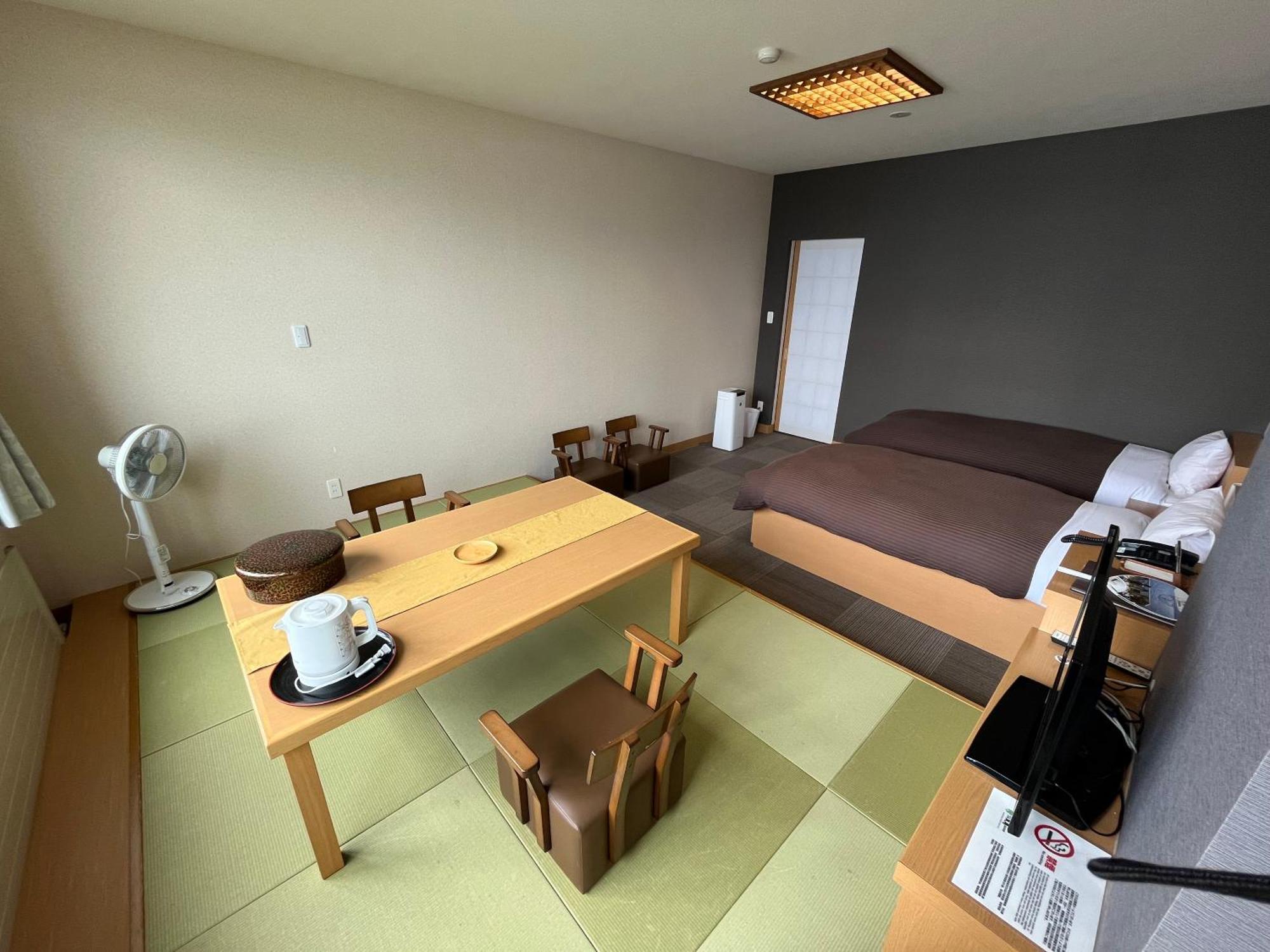 צ'יטוסה Marukoma Onsen Ryokan מראה חיצוני תמונה