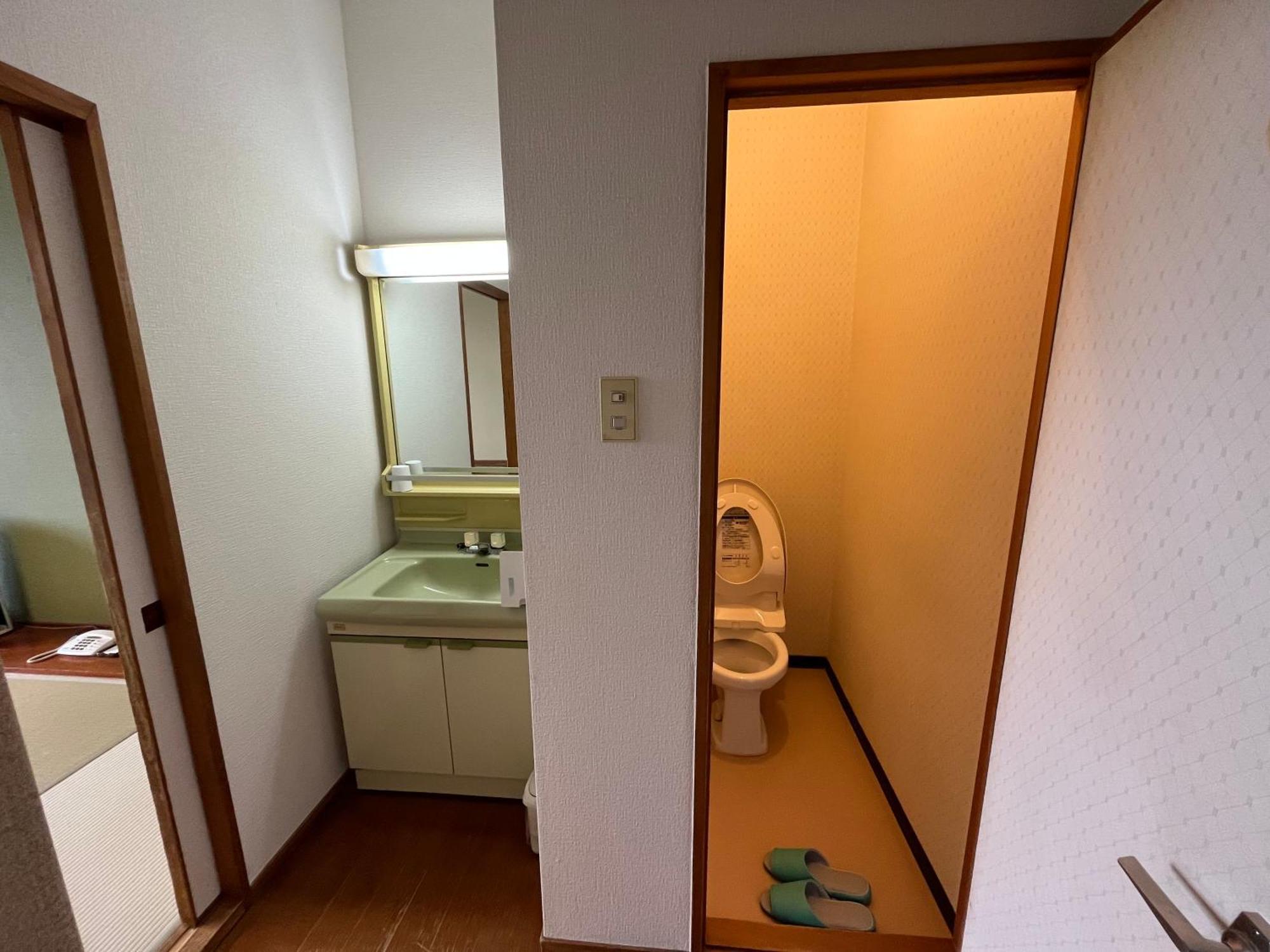 צ'יטוסה Marukoma Onsen Ryokan מראה חיצוני תמונה